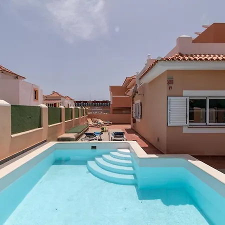 Lightbooking Esmeralda Piscina Privada Holiday home *